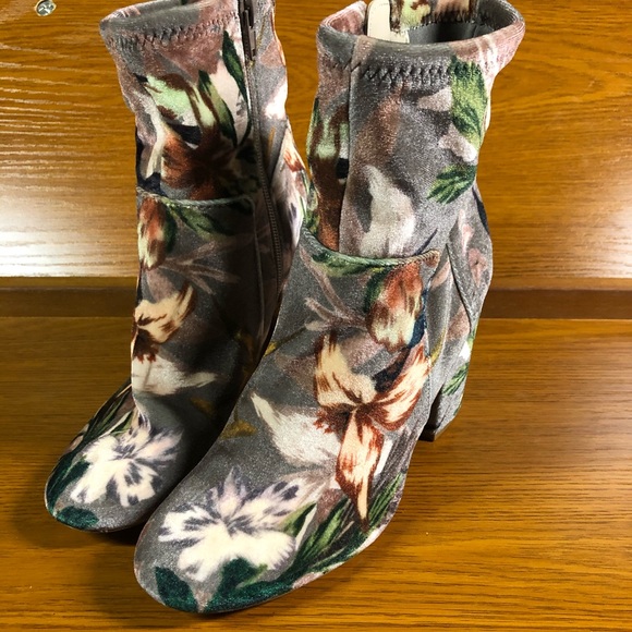 Nine West Shoes - Nine West velvet booties